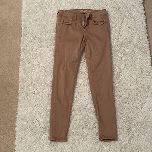 American Eagle Outfitters women’s size 6 pinkish tan jeggings.